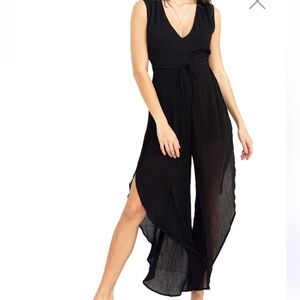 HYFVE Tempt Me tie back cutout jumper size Medium NWT